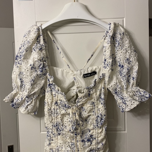 Summer dress. Only worn once. Back cut out. Pretty details! - Picture 3 of 6